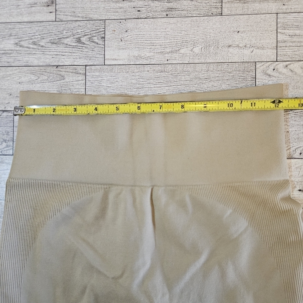 Set Active x MadHappy Colab Sculptflex Leggings Beige Size Medium Seamless - Picture 8 of 8